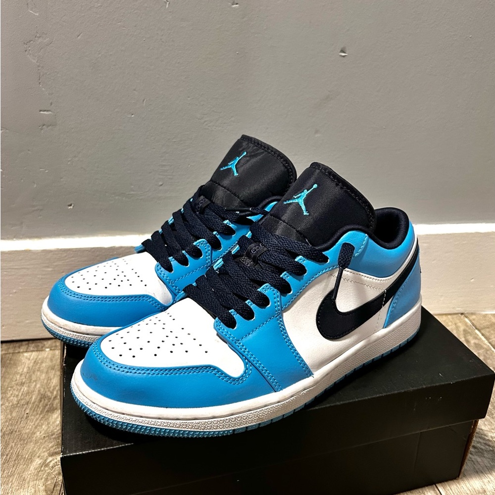 AIR JORDAN 1 LOWS